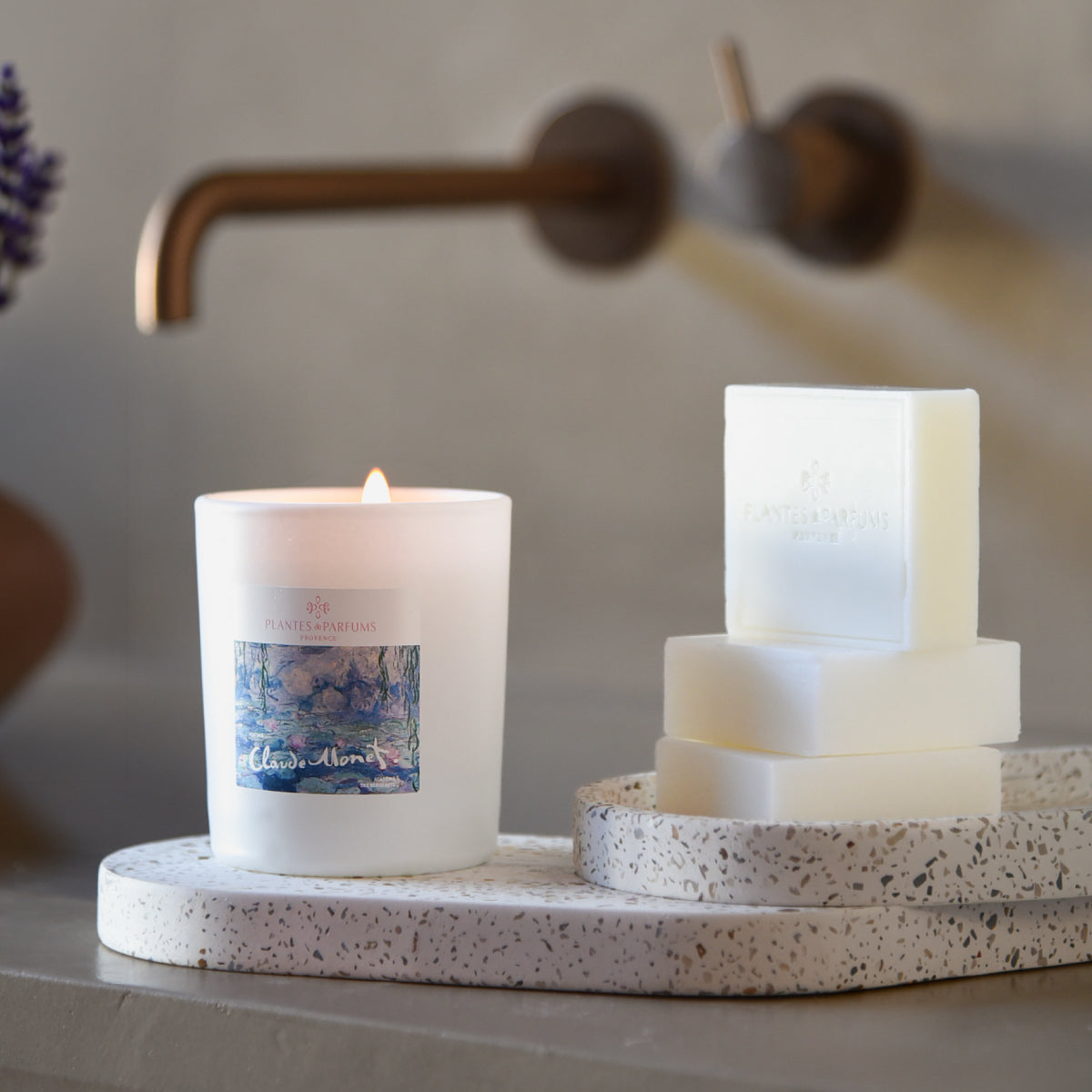 Bougie parfumée Rose 180g – Collection Claude Monet