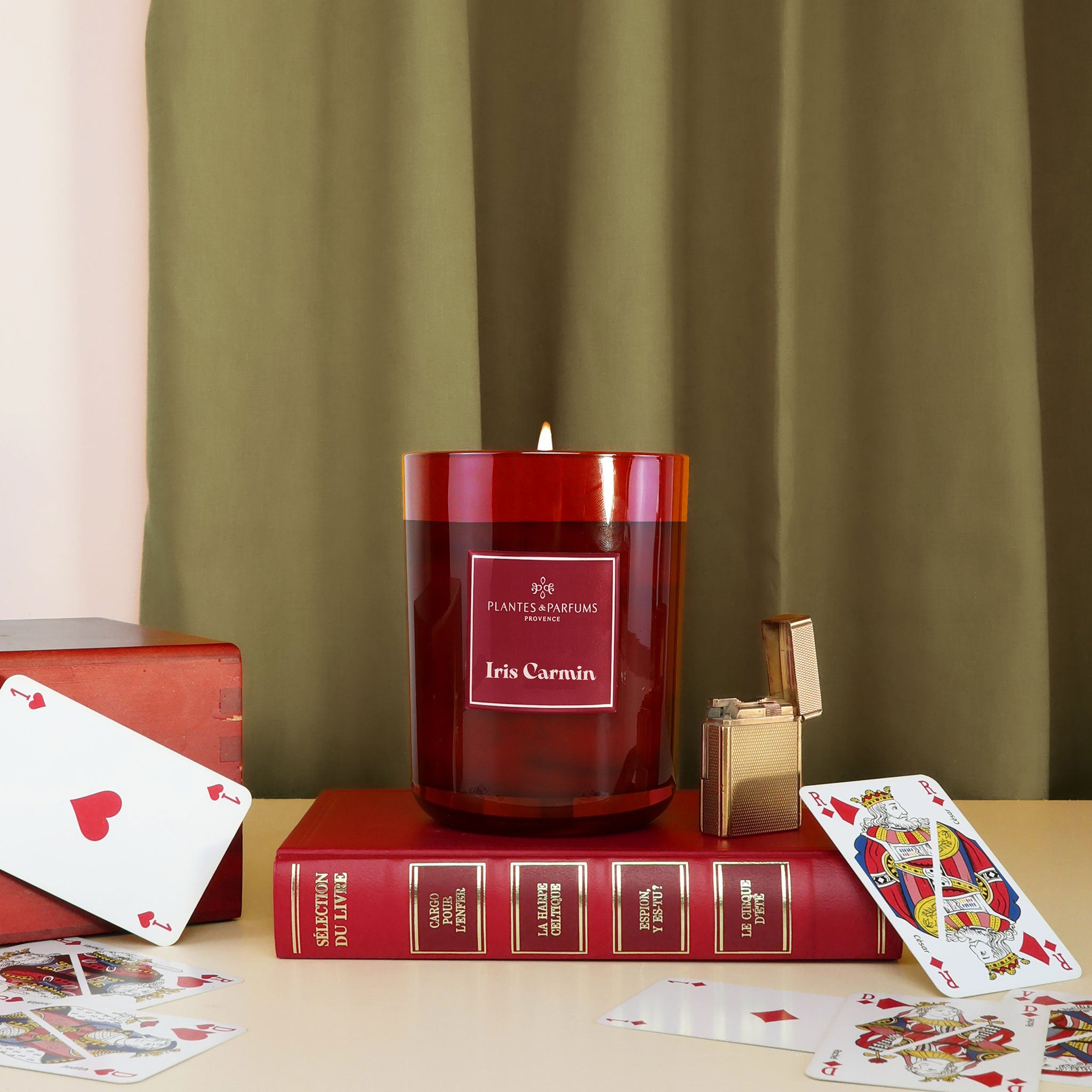 Bougie Parfumée 420g Iris Carmin